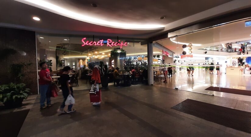 Secret Recipe Mid Valley Megamall restaurant