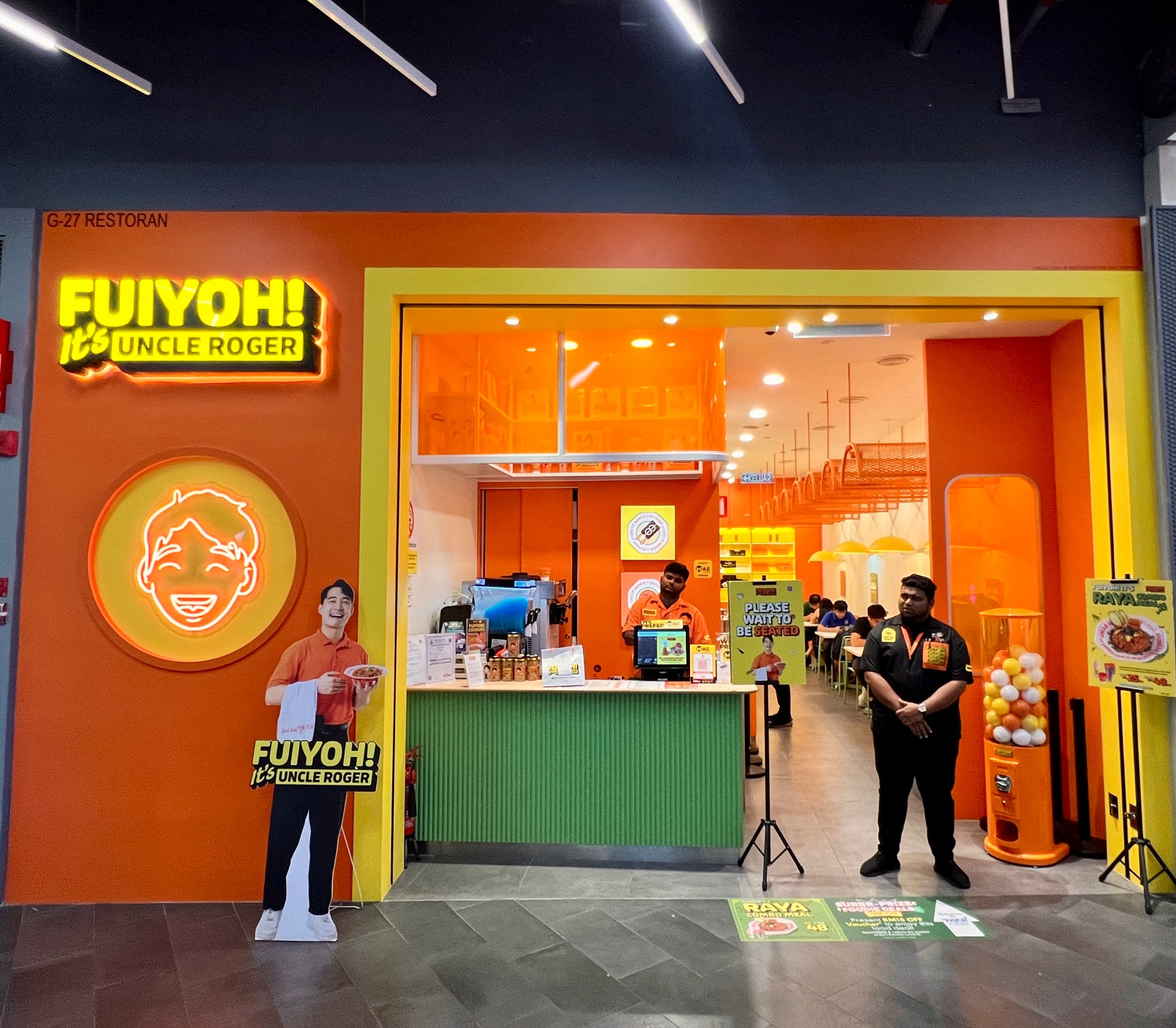 FUIYOH! It’s UNCLE ROGER @ IPC Shopping Centre restaurant