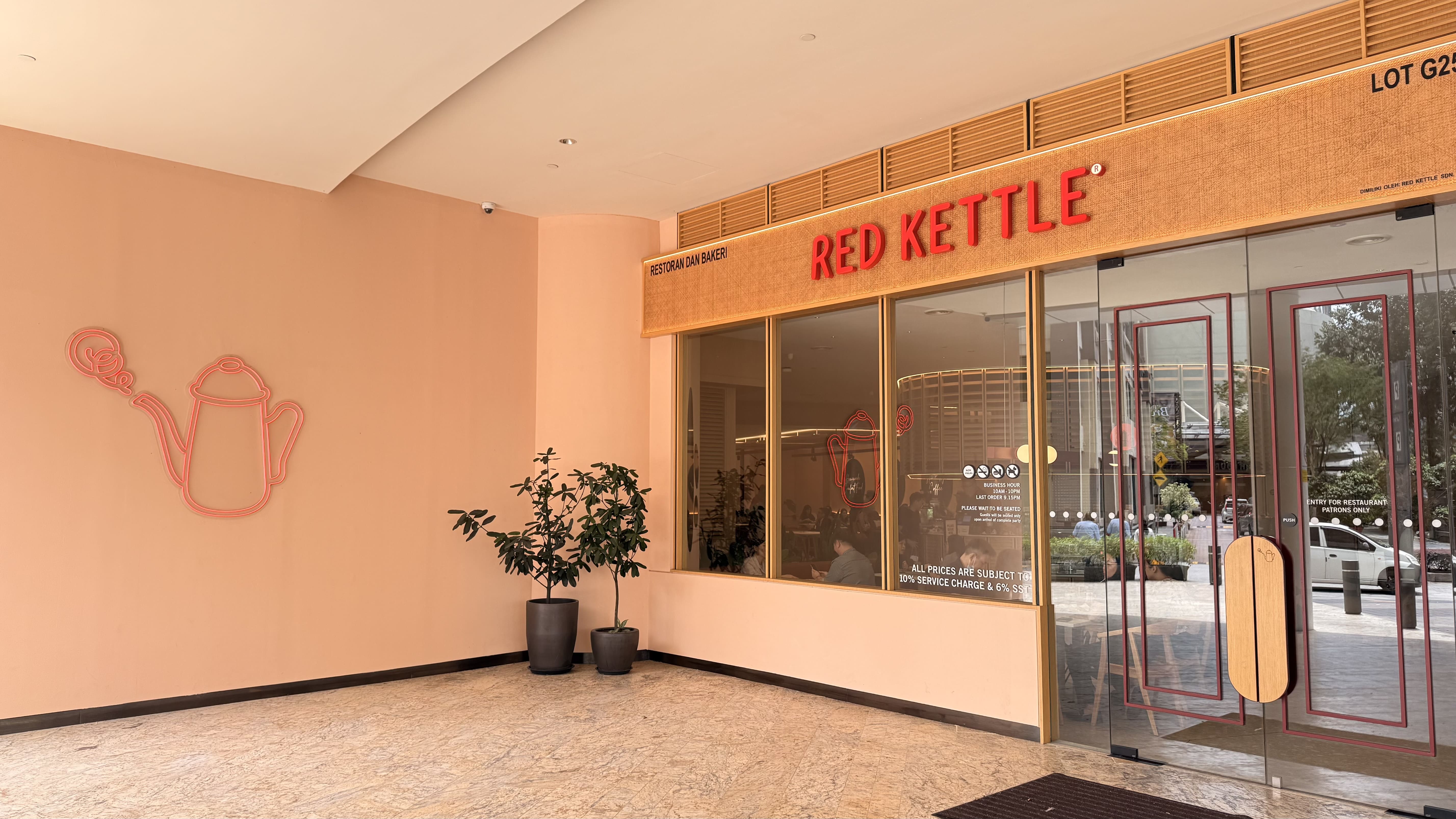 RED KETTLE @ THE GARDENS MALL restaurant